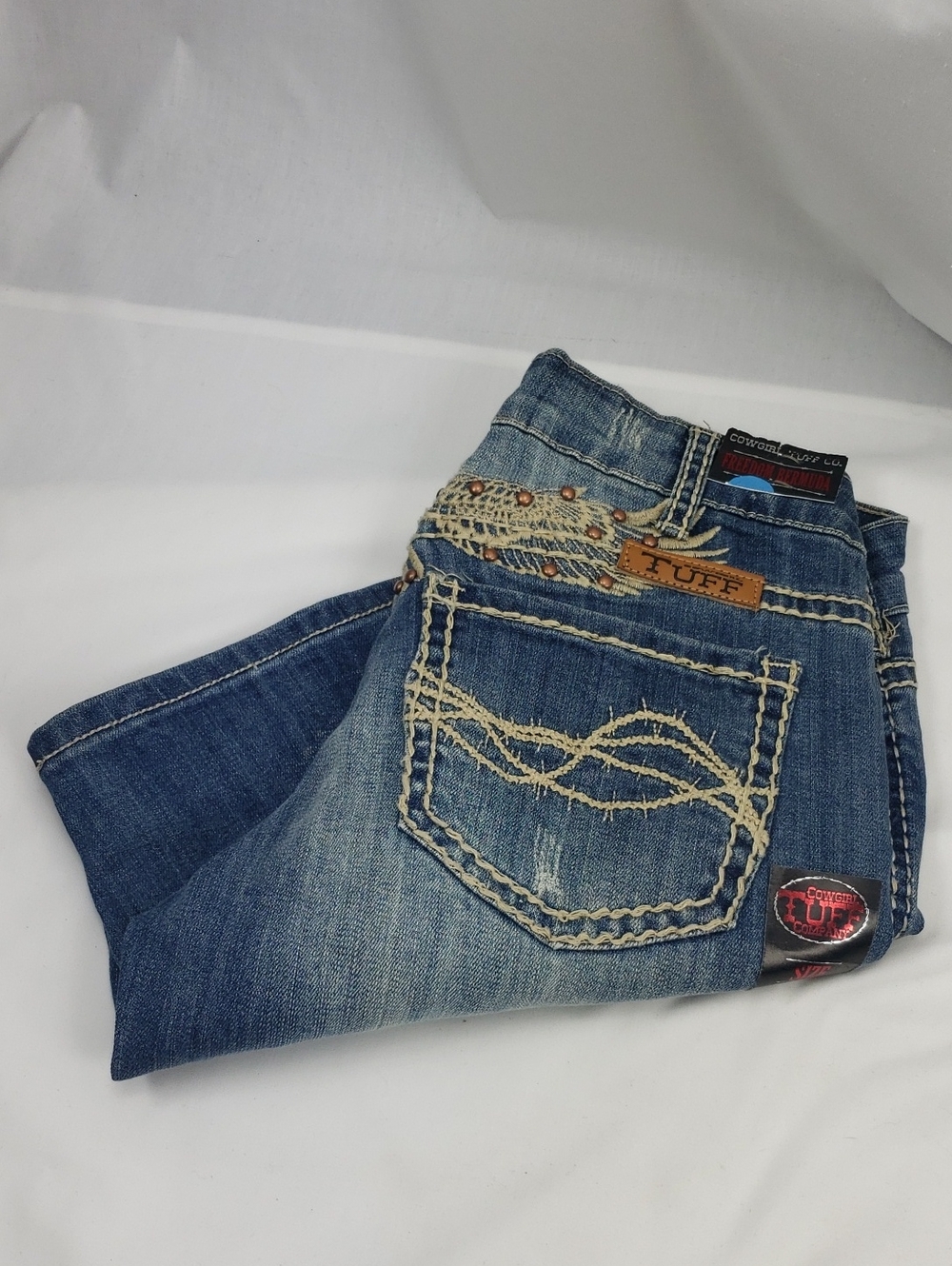 Cowgirl Tuff Freedom Bermuda Jean Shorts Size 26 NWT
